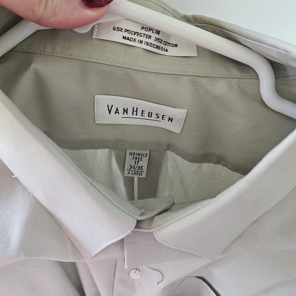 Van Heusen Men's Light Cream Dress Shirt - Picture 1 of 3